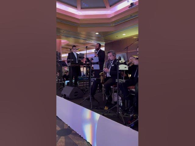 Beri Weber Singing Kolot with Mendy Panski #band#live#bass#singer