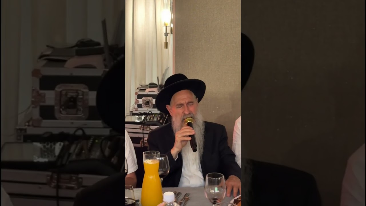 MBD singing at the Wagshal Sheva Brachos