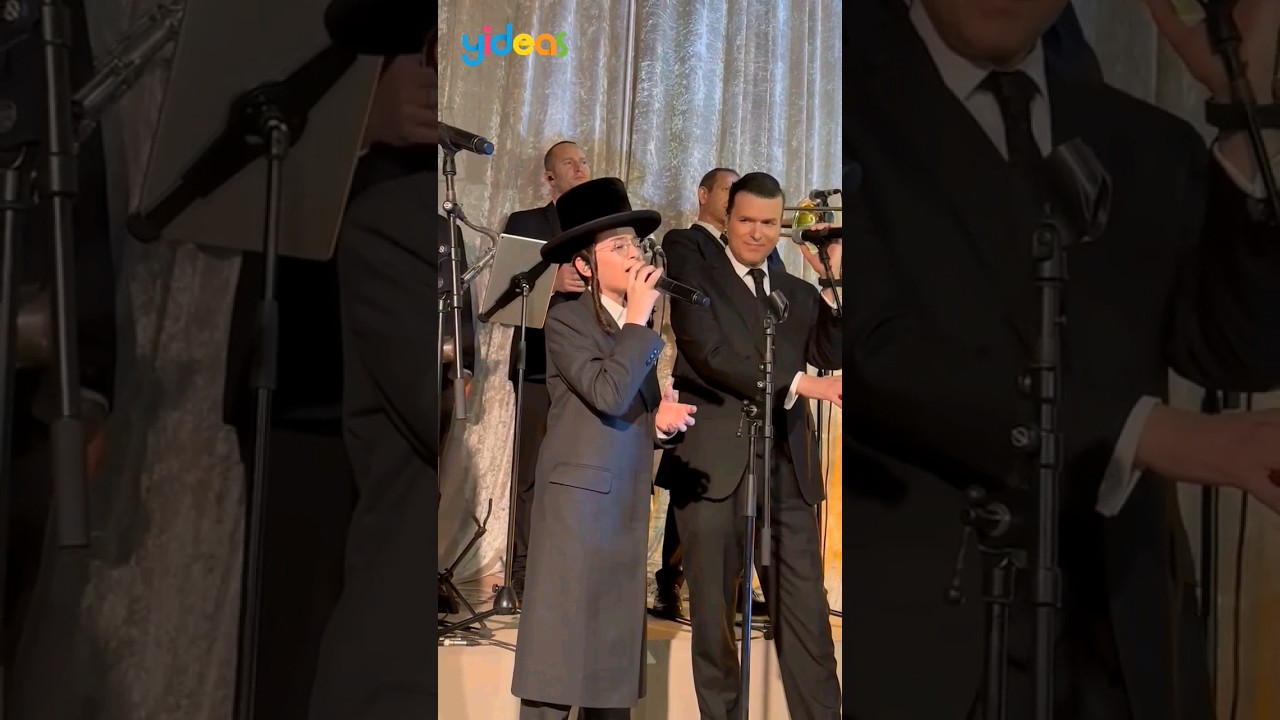 בנצי קלצקין מרגש בחופה יוקרתית Bentzi Kletzkin singing beautifully at a Chuppa in Israel