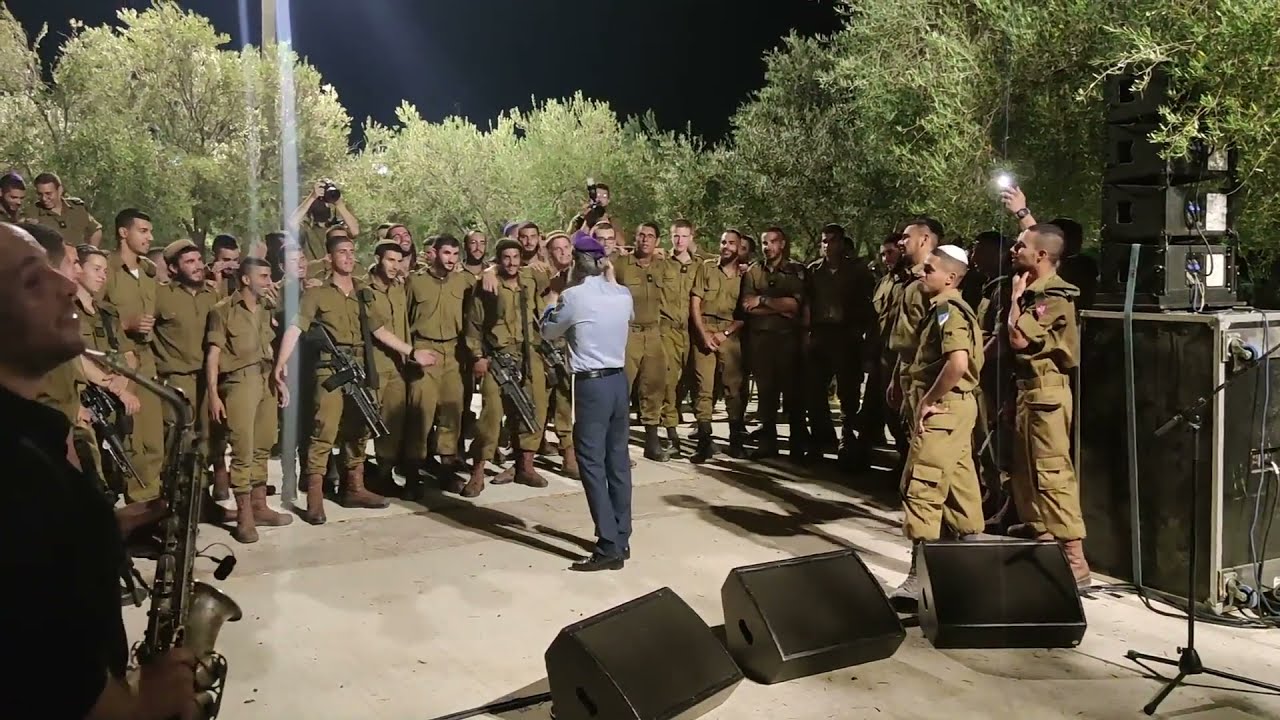 Avraham Fried Sings To Nahal Haredi IDF Soldiers