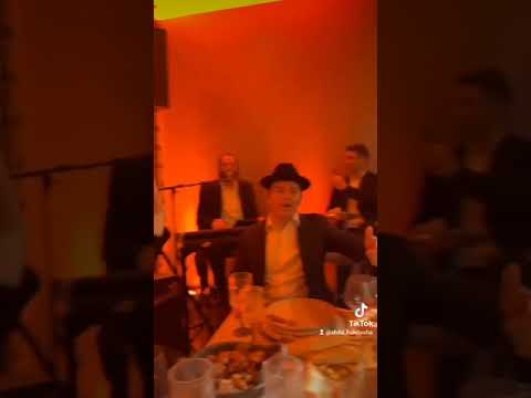 David Berger singing Seder Ha'Avodah from Ishay Ribo