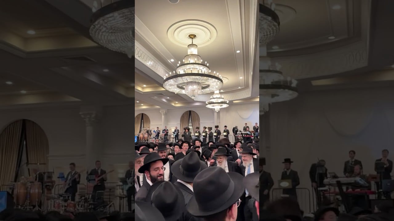 V’samachta b’chagecha done right! A Simchas Beis HaSho’eivah with the Roshei Yeshiva. What a zechus!
