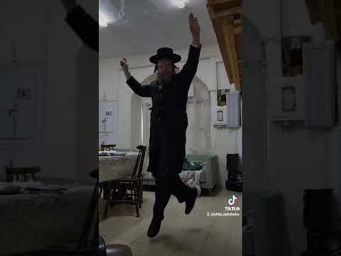 Yankele dancing Lkovod Shabbos