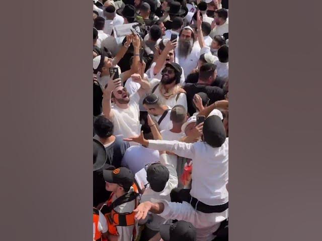 Tens of thousands Reciting Tikkon Haklali in Uman Erev Rosh Hashanah 2026