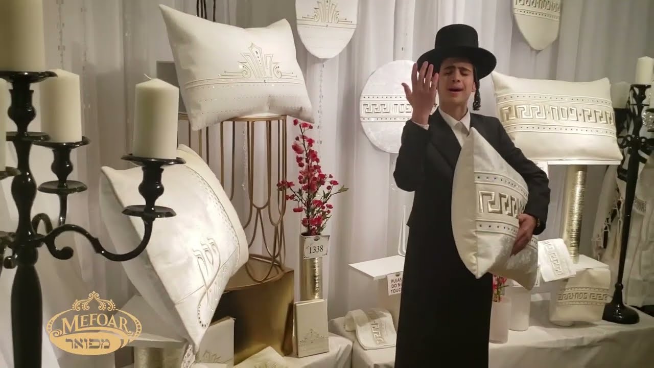 Yossi Lax Sings Kadaish at Mefoar Judaica