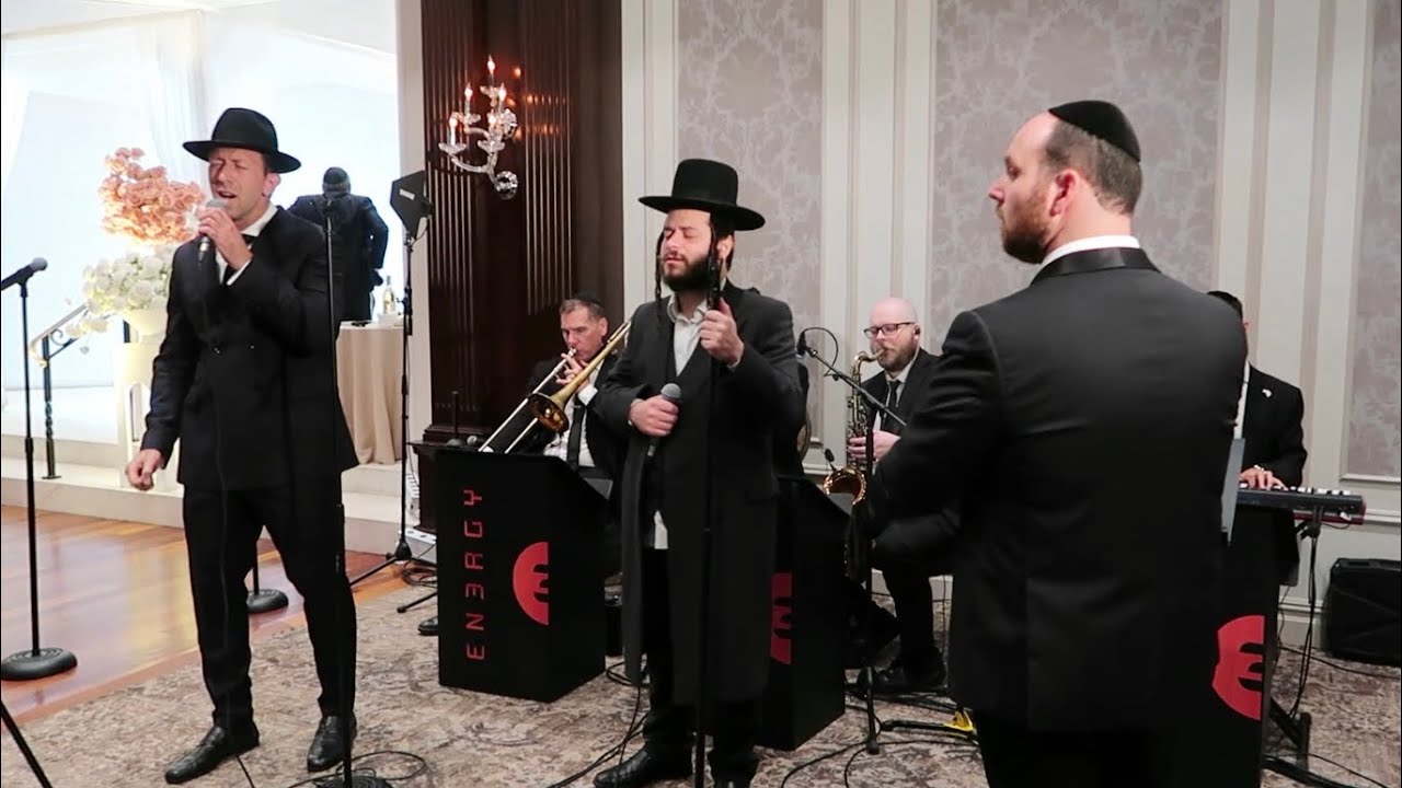 Machnisei Rachamim- Shmuly Schneider with En3rgy Band