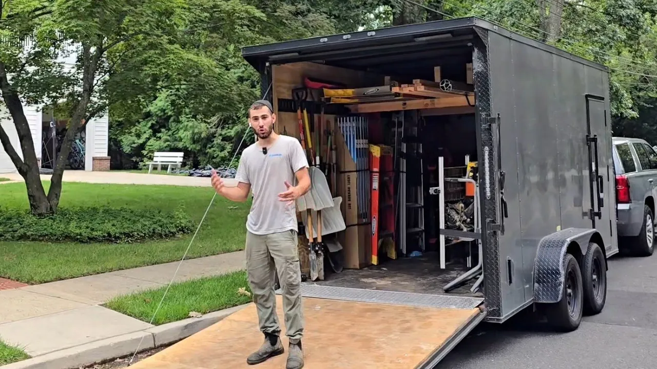 The Sukkah Truck Comes Directly to You for Installation, Repairs, Extensions, Parts & More!