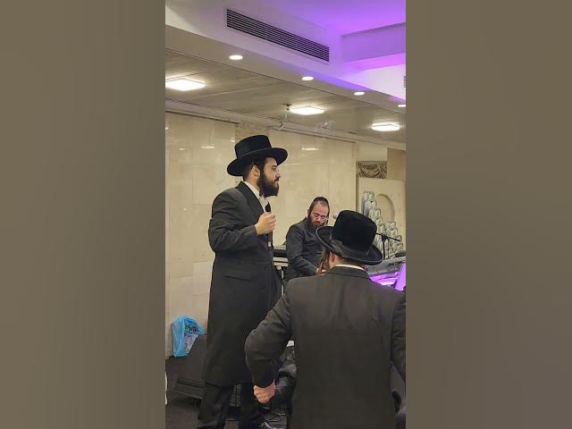 שרוליק ברזל 🎤 שלוימי גוטליב 🎹 בלטי 🎷🎶💓💓💓