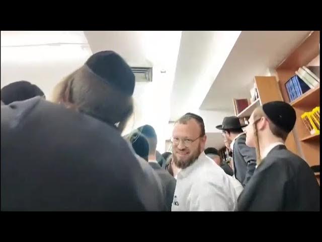 מראות ממשא החיזוק של רשכבה"ג מרן ראש הישיבה רבי משה הלל הירש שליט"א בישיבת מיר ערב שבועות תשפ''ד