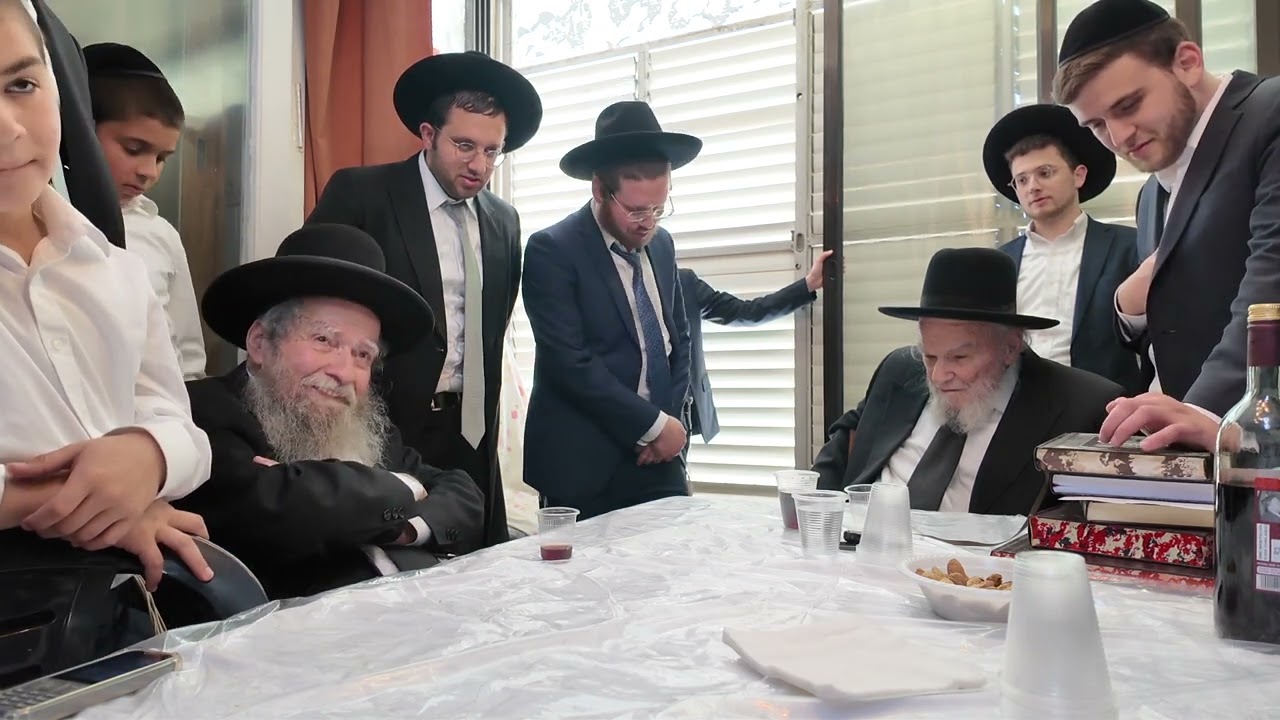 שיח הוד: מרן רבי אביעזר פילץ בבית רשכבה"ג רבי משה הלל הירש Rabbi Moshe Hillel Hirsch