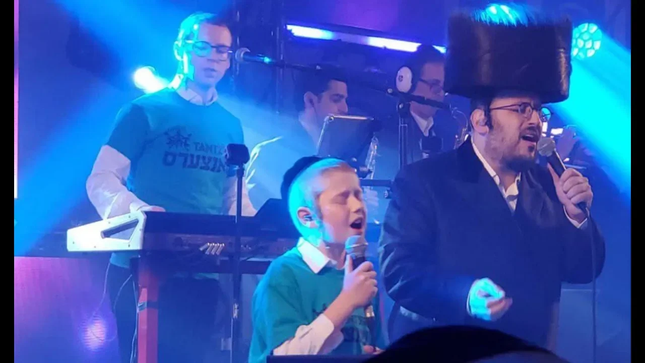 Lipa Schmeltzer & Yanky Green - Shema Yisrael