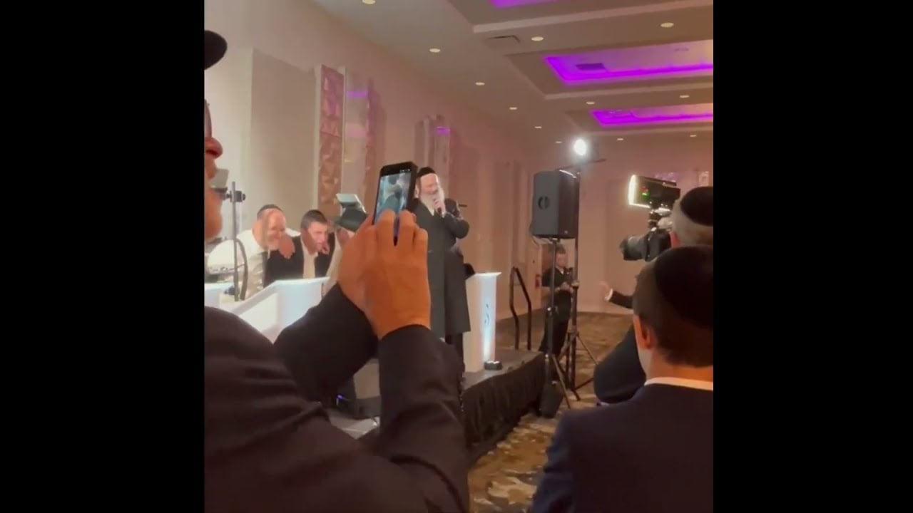 R' Shloime Taussig • Meloch / LIVE