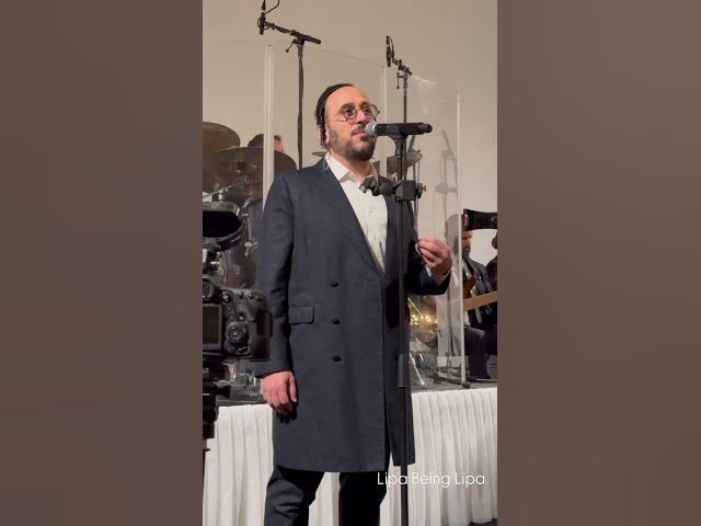 Lipa Schmeltzer Being Lipa: Hilarious Maariv Announcement at a Wedding