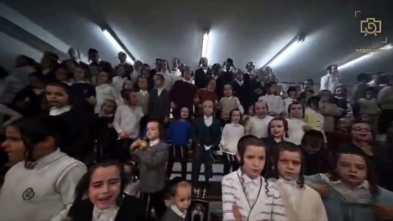 הקפות שניות בחצר הקודש סאטמאר בני ברק