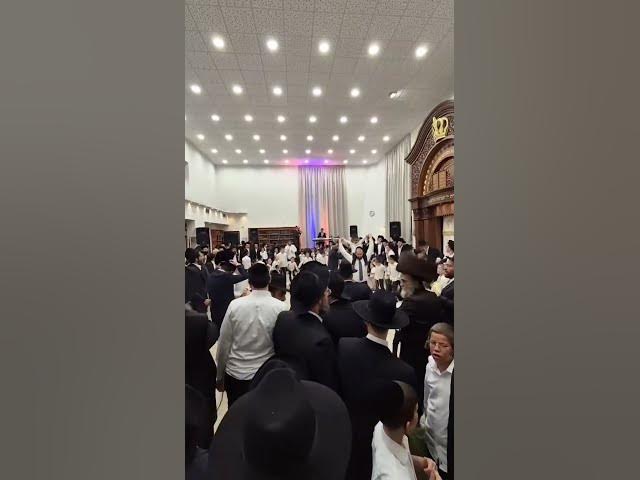 שמחת בית השואבה 🔥🔥 שרוליק רוזנטל & אלי רוזנפלד #music @אלירוזנפלדקלידן