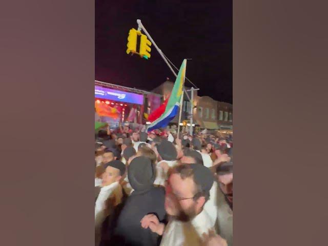 Thousands attended Simchas Beis Hashoeiva Overnight Wednesday in Crown Heights 2026