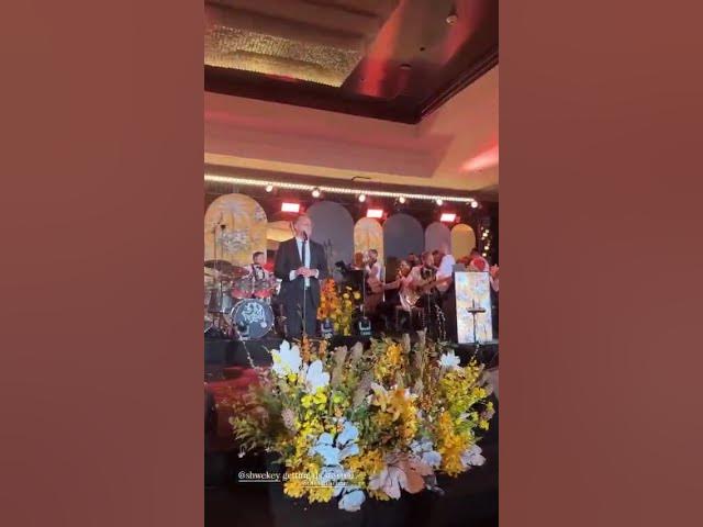 Freilach 🎹 Yaakov Shwekey 🎤 Shira Choir