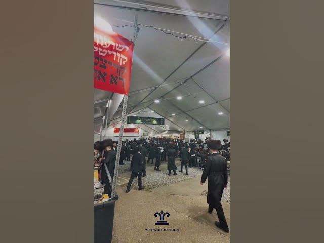 Thousands arrive for the Ribnitzer Rebbe Yartzite Motzei Simchas Torah 2026
