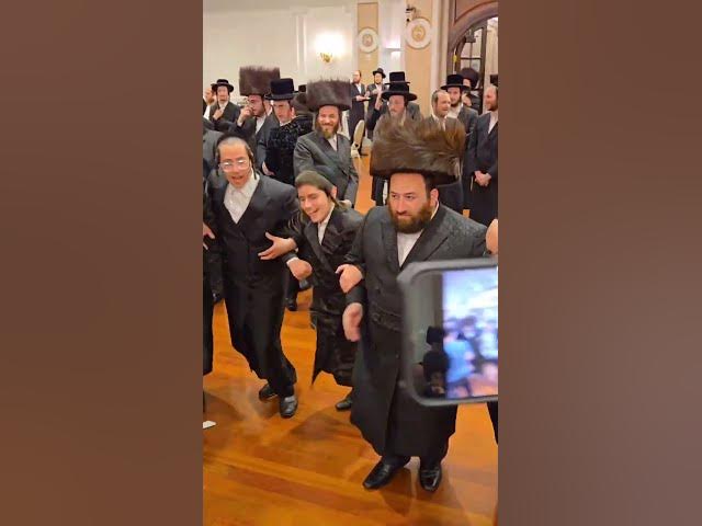 Nothing vibes like a Jewish wedding🤠❤️‍🔥