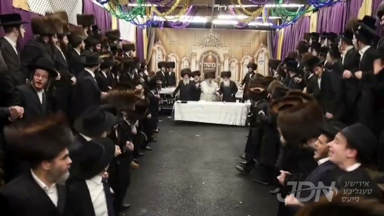 האדמו"ר מסקאליע ביים טיש חול המועד סוכות