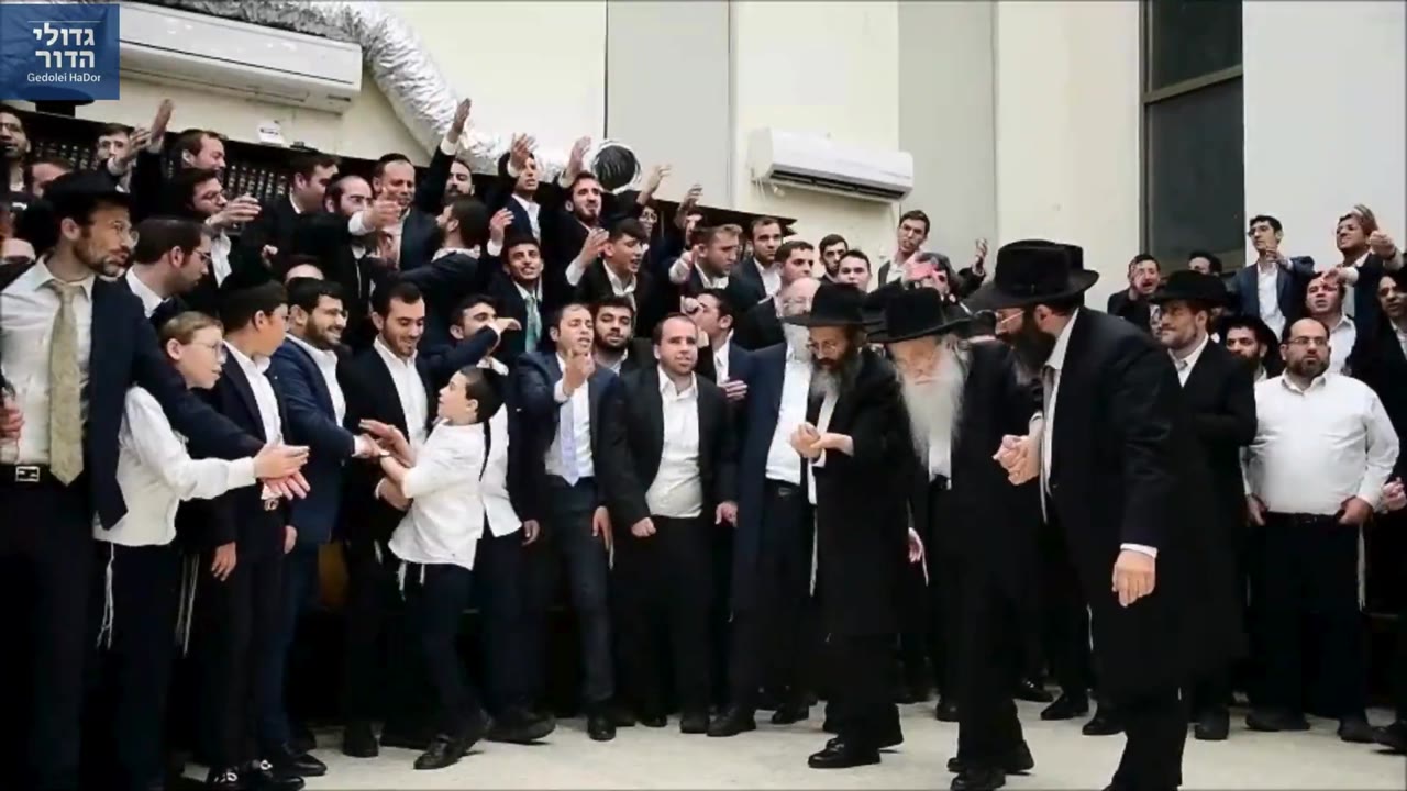 מָשְׁכֵנִי אַחֲרֶיךָ נָּרוּצָה!" 🕊️ הריקוד שהרעיד את ישיבת 'בית מאיר' עם ראש הישיבה הגר"צ רוטברג! 🔥