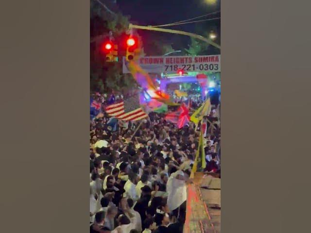 Thousands attended  Simchas Beis Hashoeiva on the Streets of Crown Heights Thursday Sukkot 2026