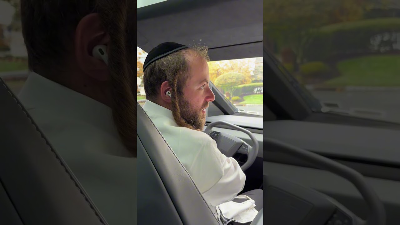 איך טסלה נוסעת לבד?