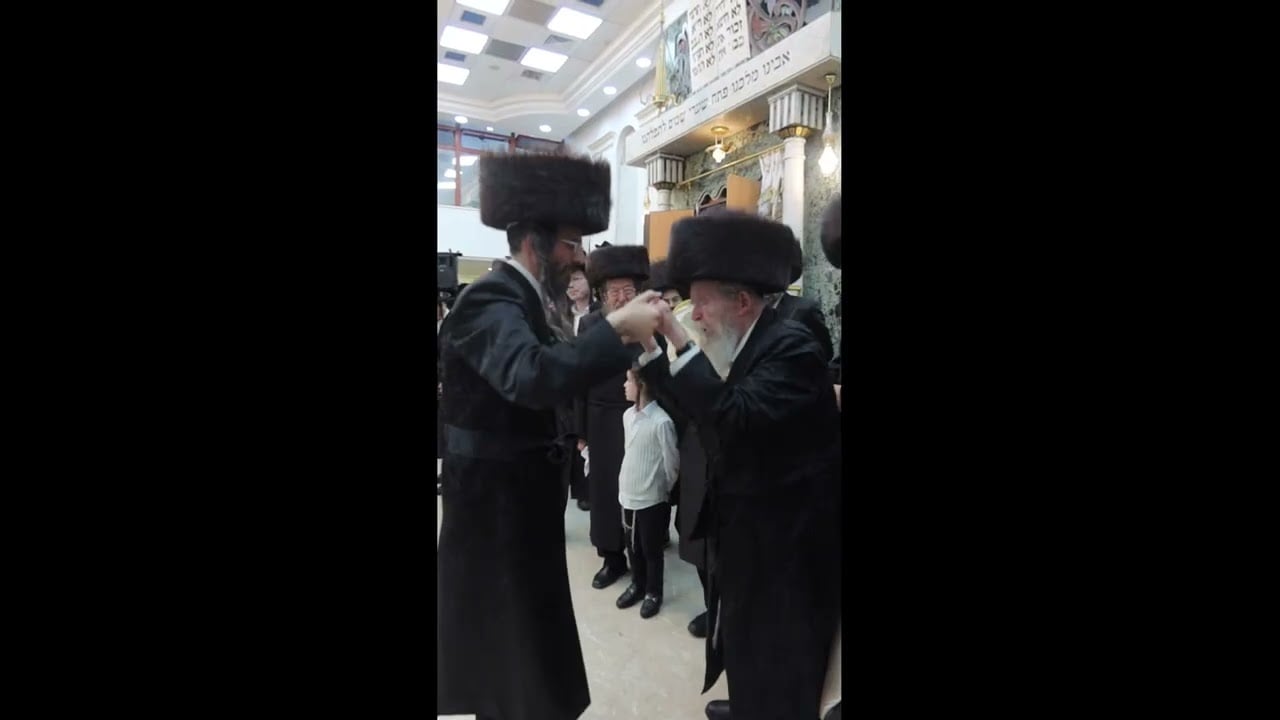 הקפות שניות בחצר הקודש זוועהיל תשפ''ז
