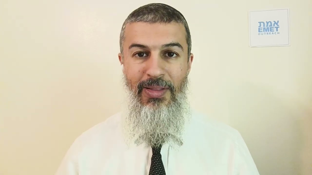Tomer Devorah with Rabbi Avigdor Miller's Commentary  6  Chapter 2   Noseh Avon   Hashem Carries Our