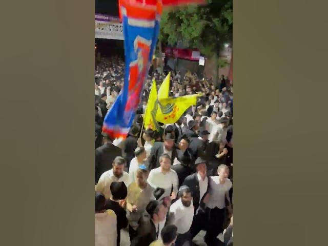 Largest Simchas Beis Hashoeiva Dancing Overnight Wednesday in Crown Heights 2026