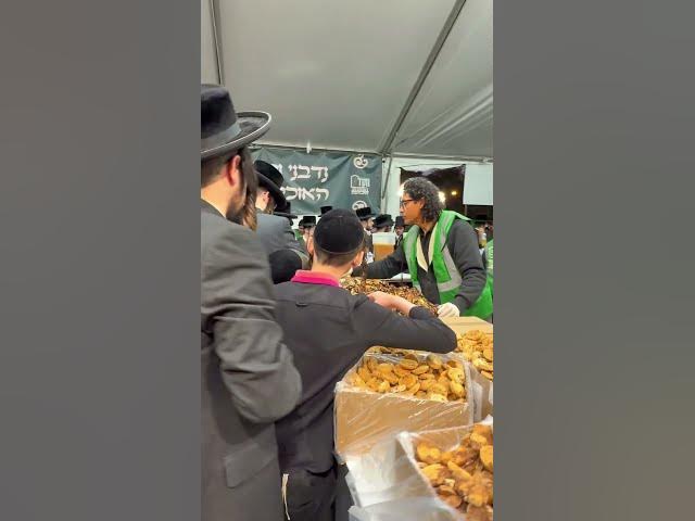 Ten's of thousands visiting the Tzion of the Ribnitzer Rebbe ZT”L on his Yahrtzeit - YF Productions