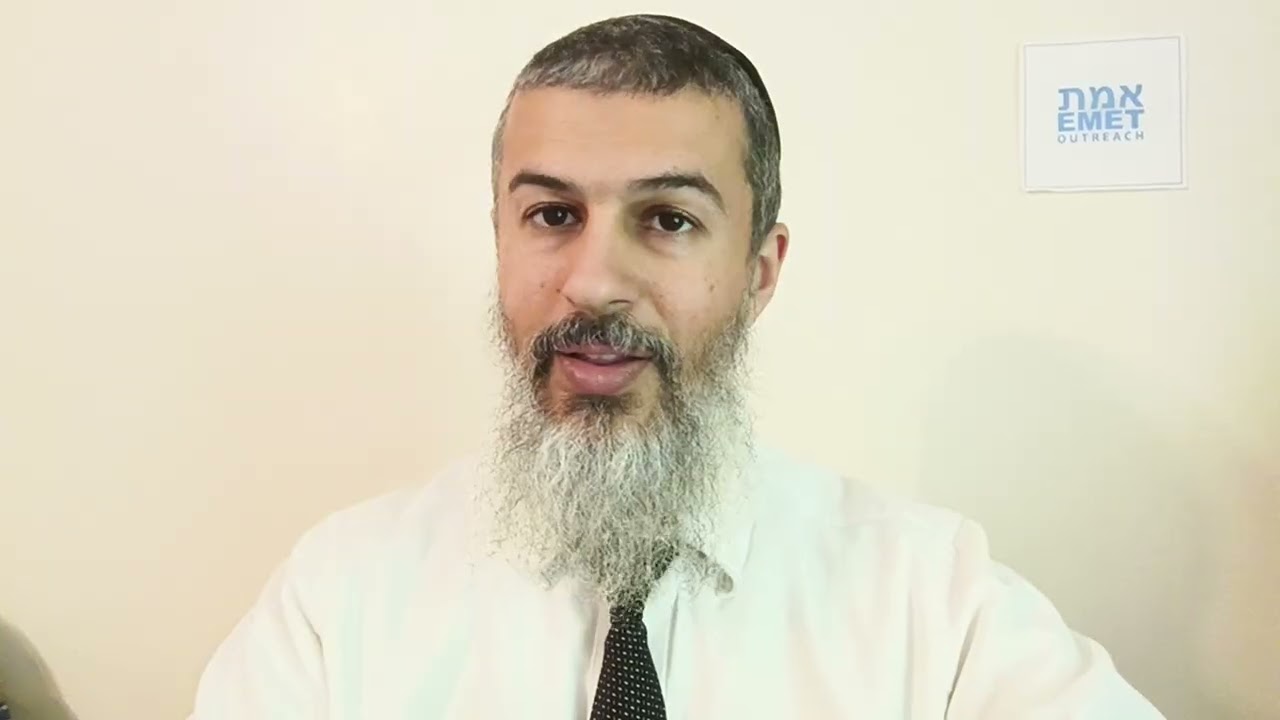 Tomer Devorah with Rabbi Avigdor Miller's Commentary  6  Chapter 2   Noseh Avon   Hashem Carries Our