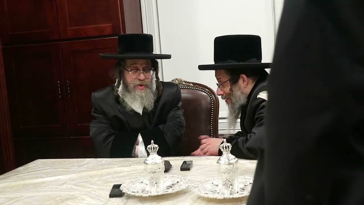 האדמו"ר מקרעטשניף סיגעט בביקור אצל האדמו"ר מסקולען לעיקוואד