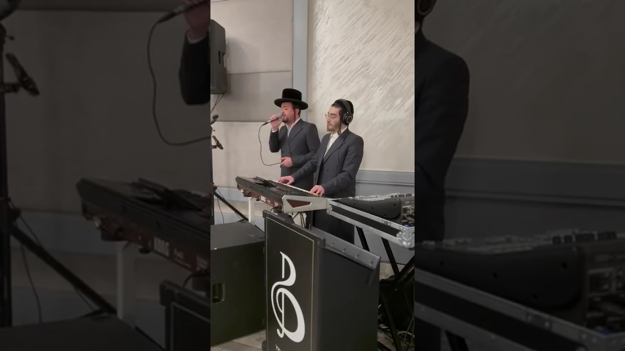 Yossi Brill 🎹 Meilech Braunstein 🎤