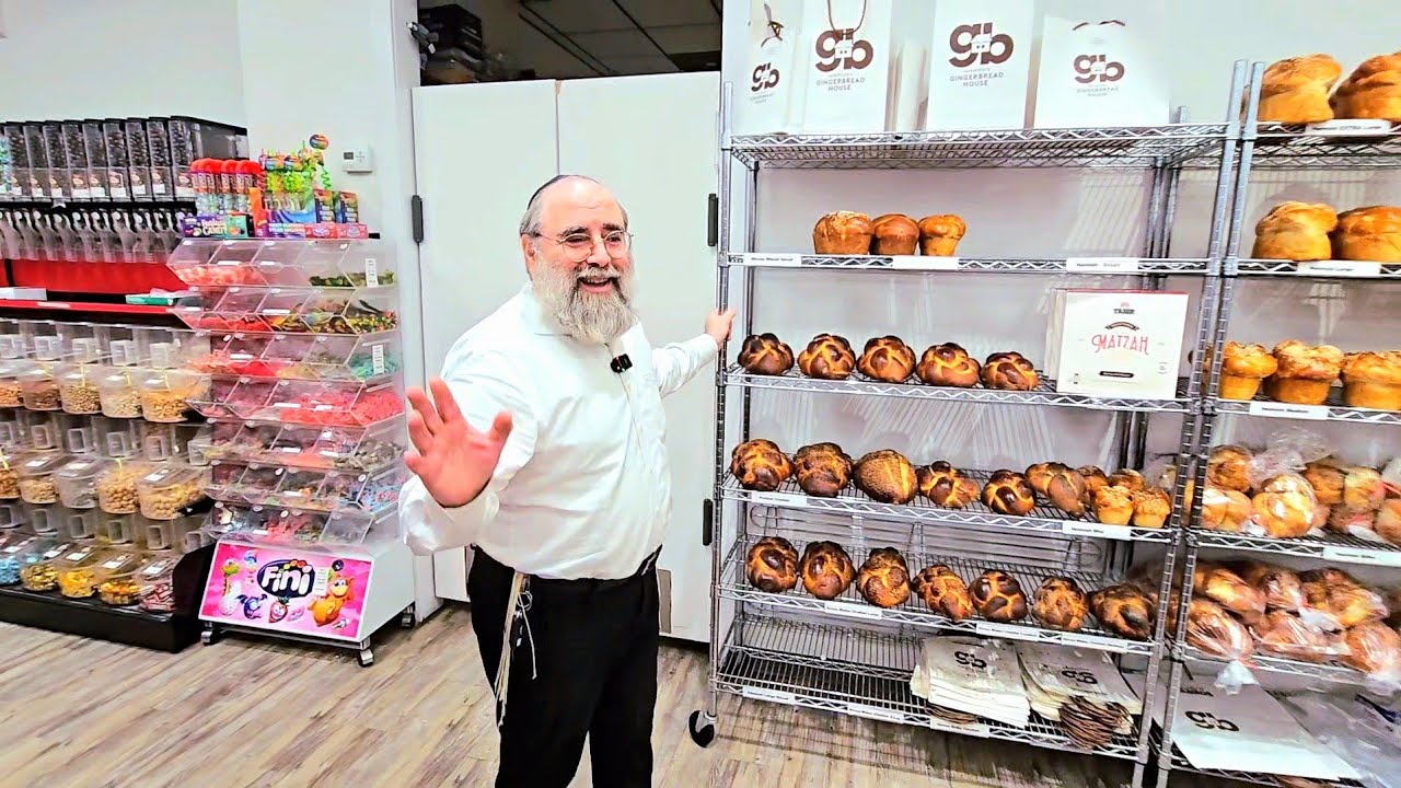 I never knew Gingerbread House has so much to offer — especially now during Purim season!