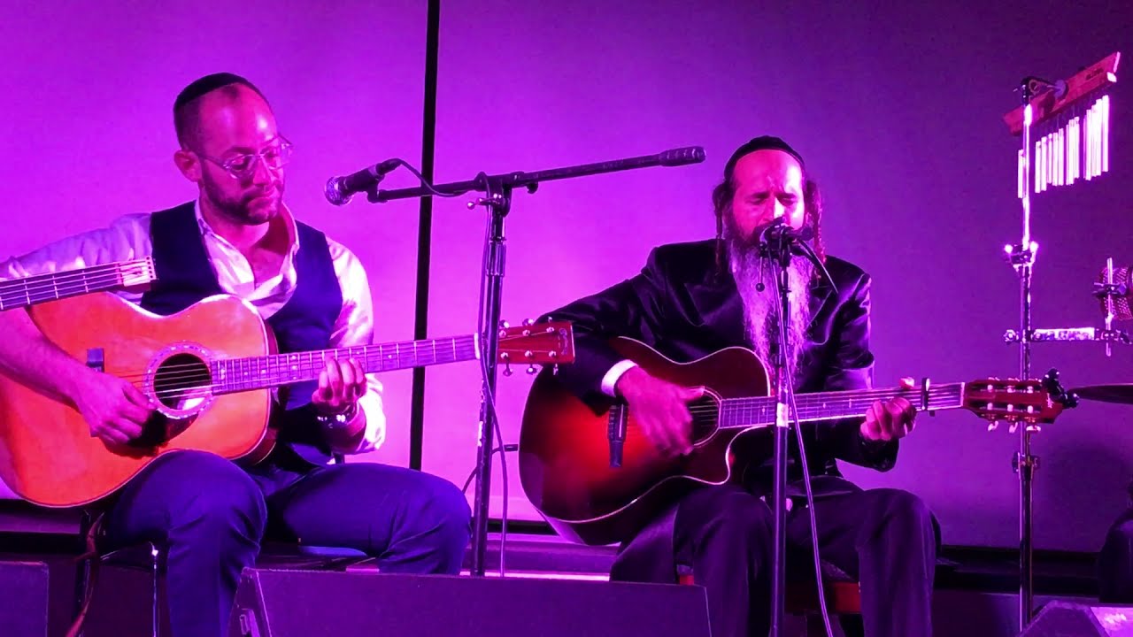 LIVE- V'afilu B'hastara-Ein Shum Yiush-Mah She'haya Medley - ואפילו בהסתרה–איו שום יאוש–מה שהיה היה