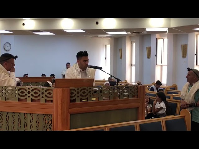 אופיר סלומון - קדיש בתפילת שחרית בליווי נגנים