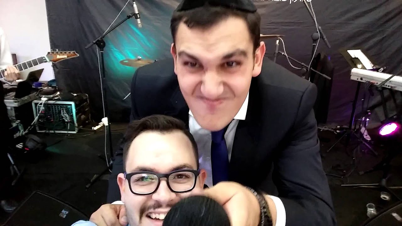 עותק של שמעון טובול ותזמורותו בסלפי וידאו
