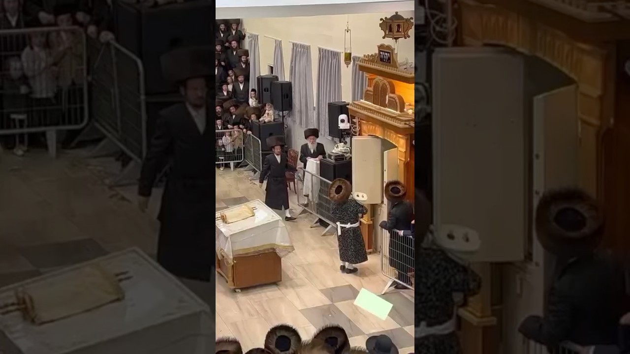 Second Hakafot With Nadvorna Yerushalayim Rebbe - Motzei Simchas Torah 2024