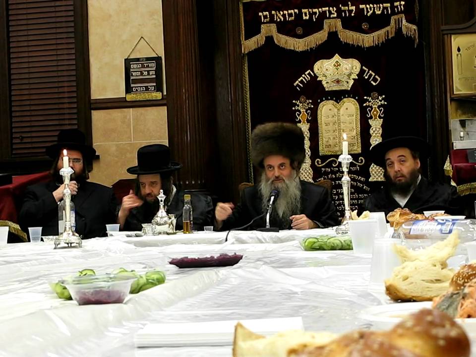 Foltechaner Rebbe Candle Lighting Part 4