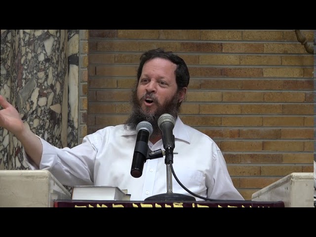הדלקת שעת הסכנה והדלקת נרות חנוכה בבית הכנסת