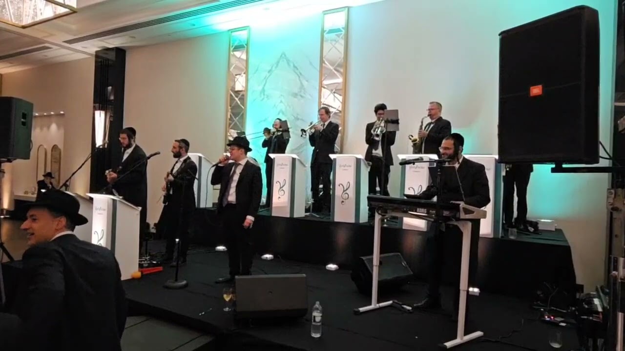 Yoely Fischer 🎹 Simcha Jacoby 🎤 🔥