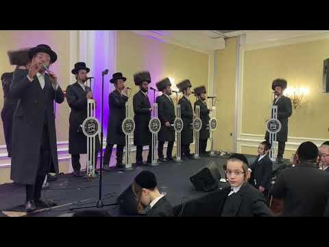 Ahrele Samet & Shira Choir At The Wedding Of Choir Founder, Shraga Gold - אהר'לה סמט ומקהלת שירה