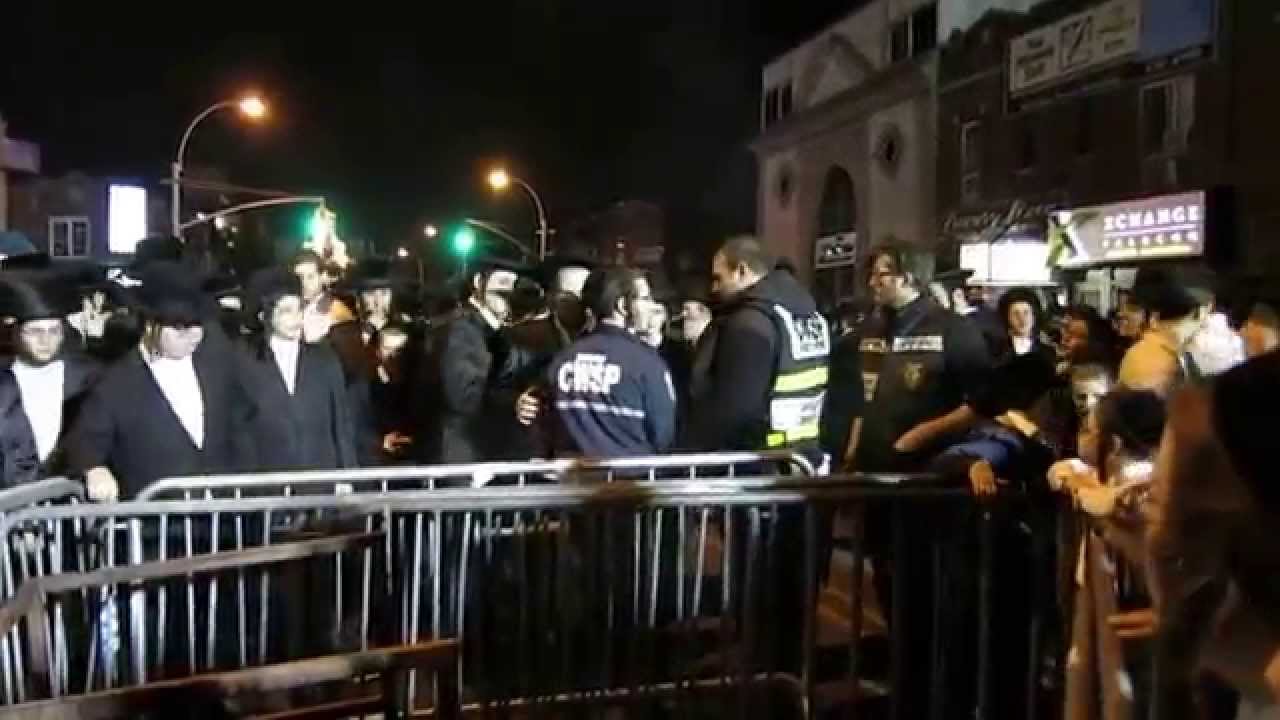 CWSP Shmira of Boro Park Securing Lag B'Omer Bonfire (2013)