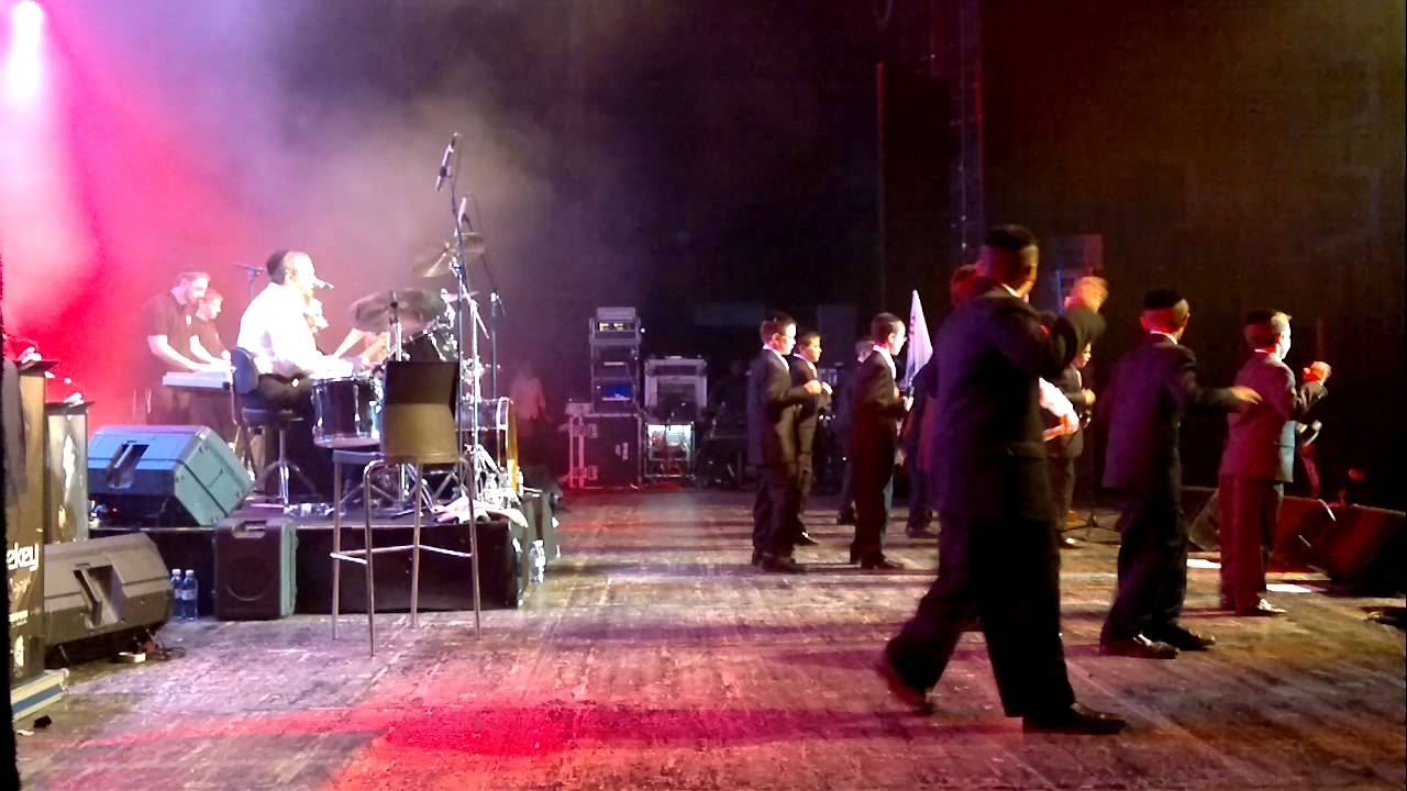 Shira Chadasha Boys' Choir - שוואקי   מה מה מה