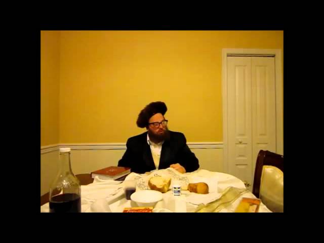 Menashe Lustig eats Malava malka & Shlepshitz