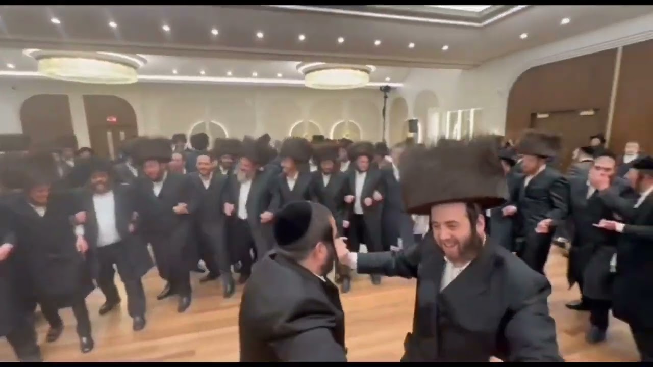 Zevi  Gelerenter on the keys & Morty Rosenfeld @ Yeichel Leifer & Danziger