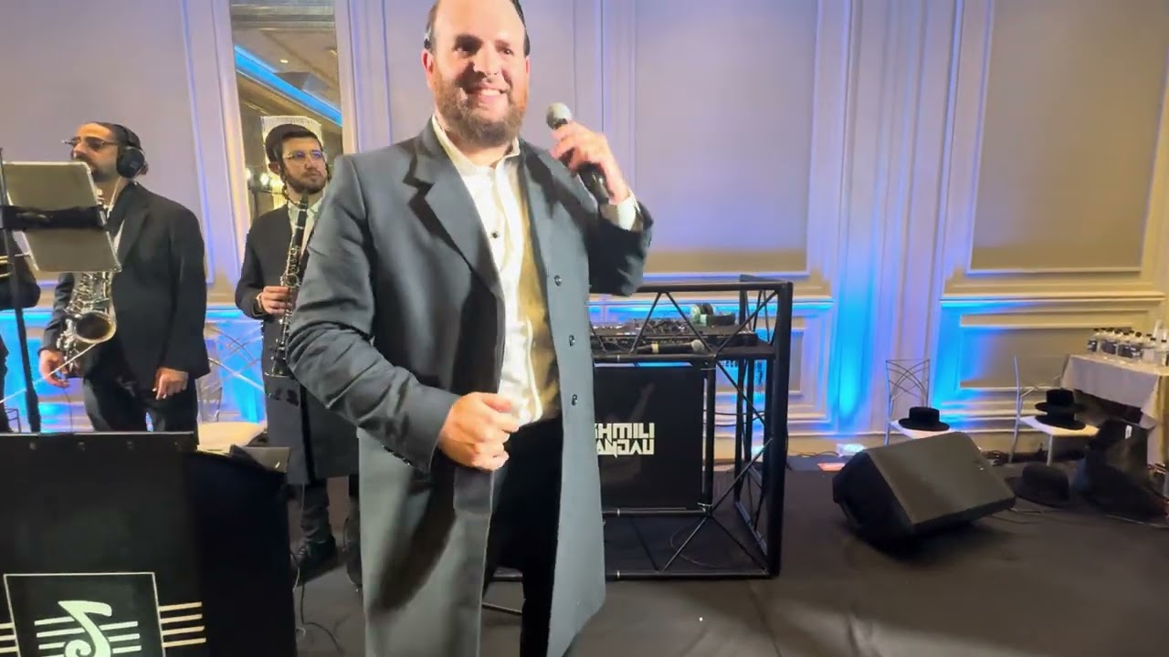 Yossi  Shtendig on the keys & Chaim Brawn @ Shmuel Duvid Landau