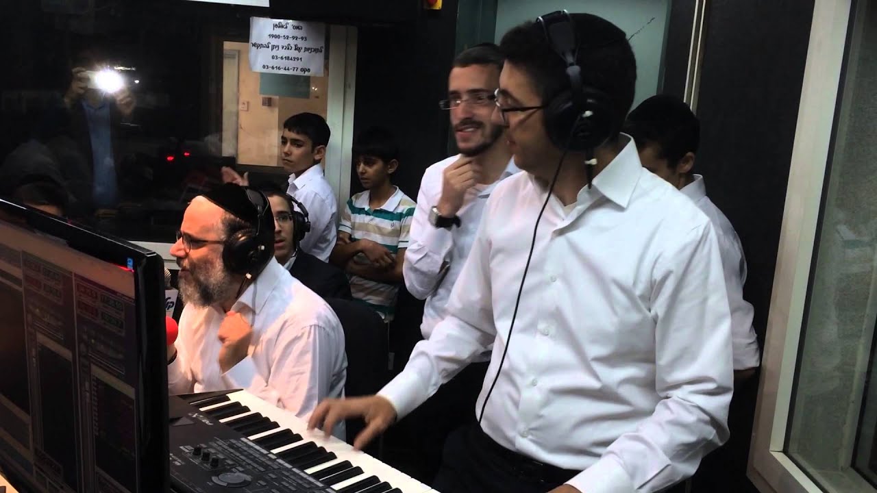 עמי כהן ושלמה כהן מוסרים חיזוק לחיילי צה"ל בתכנית "טובים השניים" ברדיו קול חי