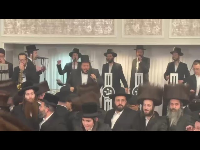 Yossi Shtendig 🎹 Levy Falkowitz 🎤 Shira Choir 🔥